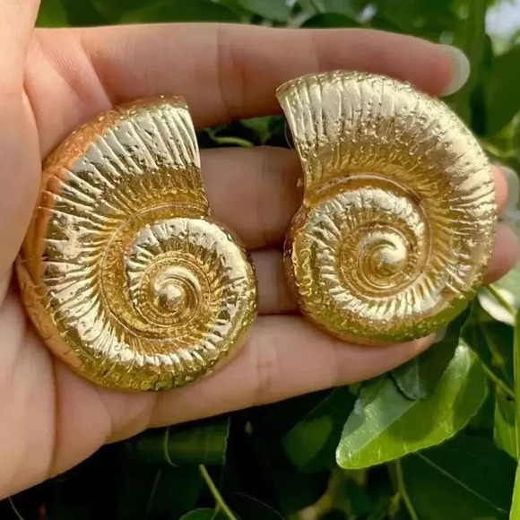 Zara Golden Seashell Earrings - Picture 6 of 17